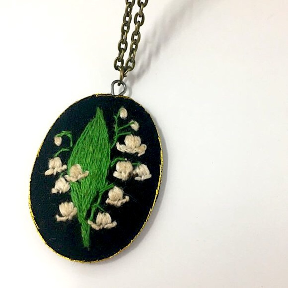 Oval Hand Embroidered White and Cream Lily of the Valley Pendant Necklace - Picture 4 of 8